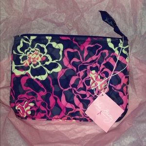 NWT Vera Bradley Cosmetic bag in Katalina Pink